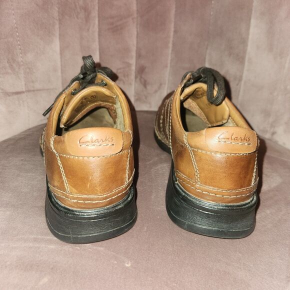 Clarks Shoes Sz 9.5 M Almond Toe Brown Derby Oxfords Leather Men 14885 - Picture 3 of 6